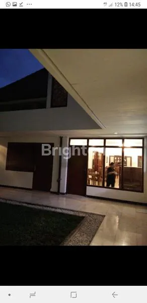 image RUMAH TENGAH KOTA SURABAYA STRATEGIS COCOK BUAT PERKANTORAN, BANK, RESTO (2)