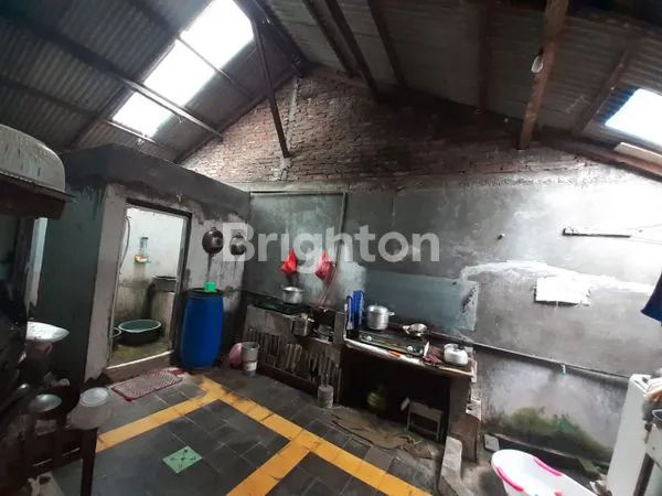 image RUMAH TINGGAL LOKASI DEKAT JALAN BESAR PAMULARSIH SEMARANG BARAT (2)