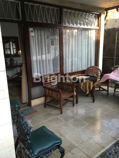 image RUMAH MENTENG BANGUNAN 2 LANTAI DI BELAKANG BALAI SUDIRMAN JAKARTA SELATAN (7)