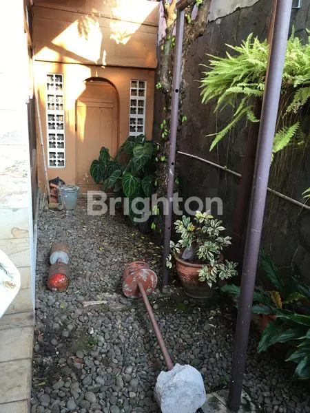 image RUMAH MENTENG BANGUNAN 2 LANTAI DI BELAKANG BALAI SUDIRMAN JAKARTA SELATAN (6)