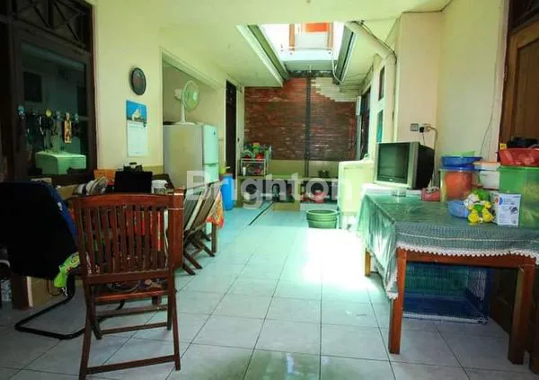 image RUMAH LOKASI STRATEGIS PEDURUNGAN SEMARANG TIMUR (8)