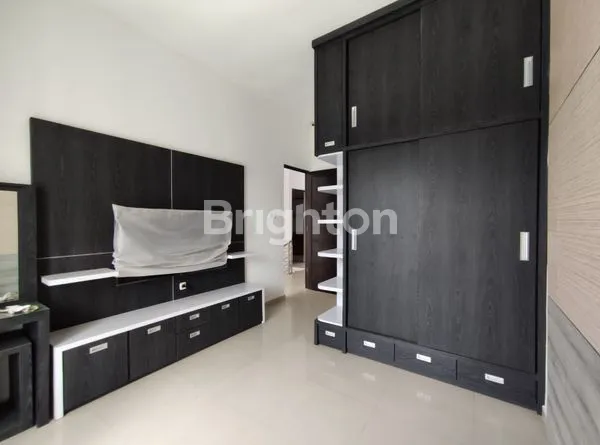 image RUMAH SIAP HUNI KLAMPIS SEMOLO TIMUR (4)