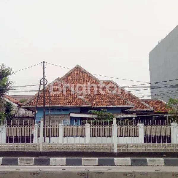 image RUMAH TUA DI TAMBAK MENTENG JAKARTA SELATAN (1)