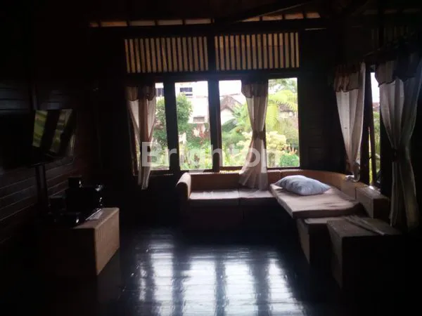 image RUMAH DI JALAN MAWAR HIJAU BATU (4)