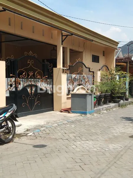 image MURAH BANGET RUMAH 1 LANTAI SIAP HUNI FULL RENOVASI GRIYO  BENOWO INDAH STRATEGIS DI SURABAYA BARAT, DEKAT FASUM DAN BEBAS BANJIR (1)