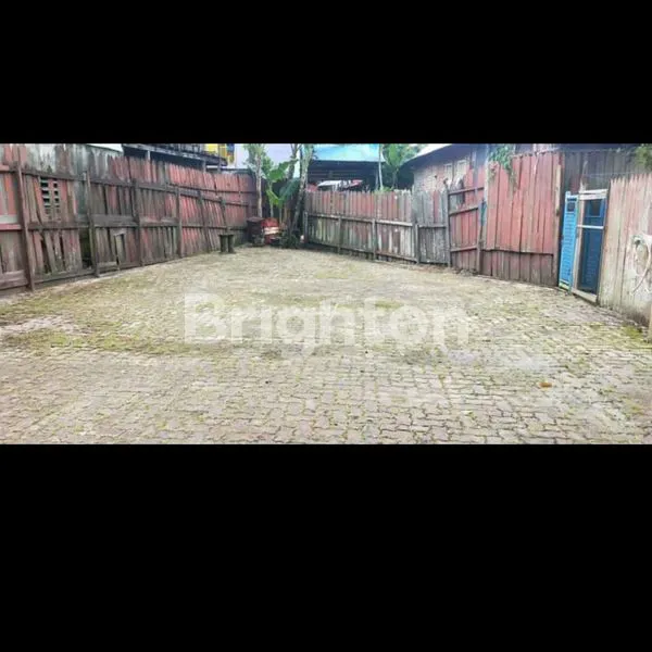 image RUMAH BESAR DITENGAH KOTA (3)