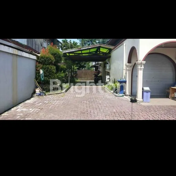 image RUMAH BESAR DITENGAH KOTA (8)