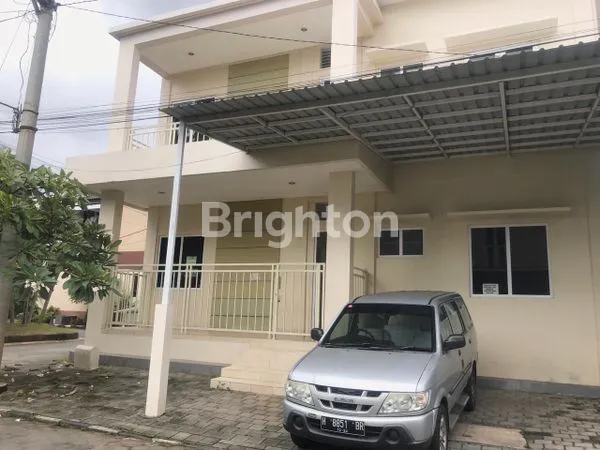 image RUMAH KOS2 AN ELITE ,YG MASIH JALAN . STANDART HOTEL AMARIS , DGN 15  KAMAR  SEMUA NYA.FULL .DEKAT DENGAN UNIKA ,AKPOL , DGN GOR  JATI DIRI .5 MNT  KE SEKOLAH DONBOSCO, 10 MENIT  KE AKSES  JLN  TOL .JATI NGALEH ,POM BENSIN . (3)