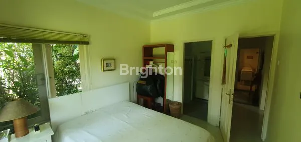 image RUMAH 2 LANTAI FURNISHED TAMAN LUAS DEKAT UNMUH (3)