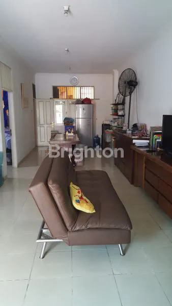 image RUMAH MUNGIL COCOK UNTUK PASANGAN BARU NIKAH LOKASI DI GALAXY BEKASI PUSAT KOTA (2)