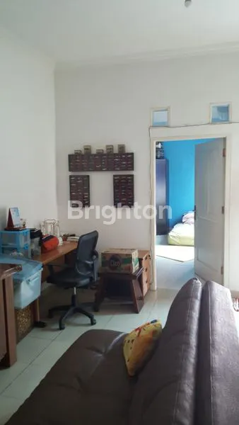 image RUMAH MUNGIL COCOK UNTUK PASANGAN BARU NIKAH LOKASI DI GALAXY BEKASI PUSAT KOTA (4)