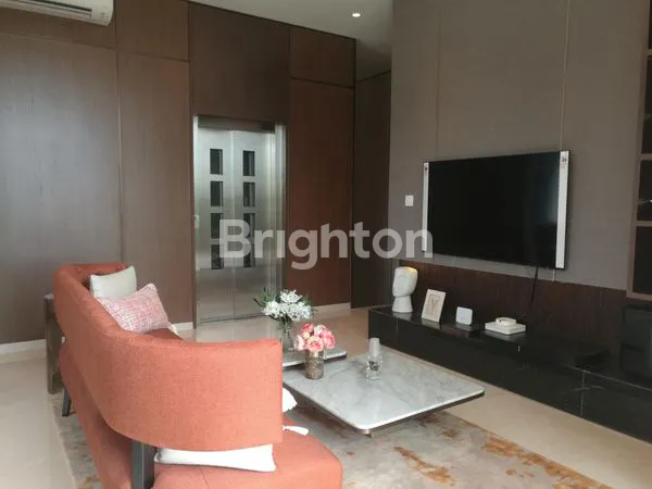 image SHOW UNIT LAUREL NAVAPARK RUMAH MEWAH 3 LANTAI DENGAN LIFTCLUSTER LAUREL TYPE 10  (6)