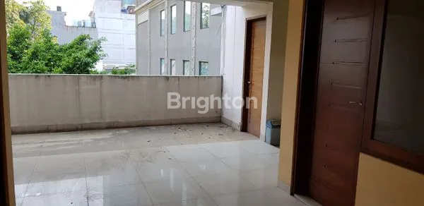 image RUMAH TOWNHOUSE JALAN LEBAR DI KEMANG JAKARTA SELATAN (5)