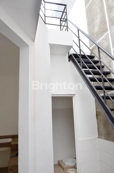 image RUMAH KONSEP TOWN HOUSE KALIJUDAN ASRI (6)