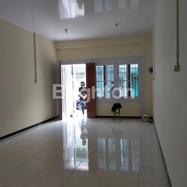 image RUMAH BISA UNTUK USAHA SIAP PAKAI DI SEMARANG TENGAH (6)