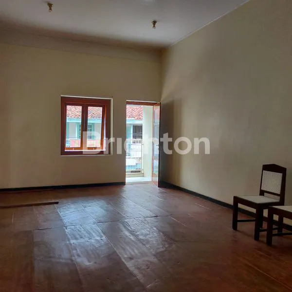 image RUMAH BISA UNTUK USAHA SIAP PAKAI DI SEMARANG TENGAH (7)