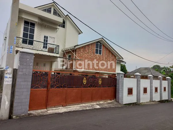 image RUMAH MEWAH LOKASI PREMIUM (1)