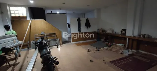 image RUMAH USAHA MINIMALIS DI JALAN RAYA KELAPA GADING (1)