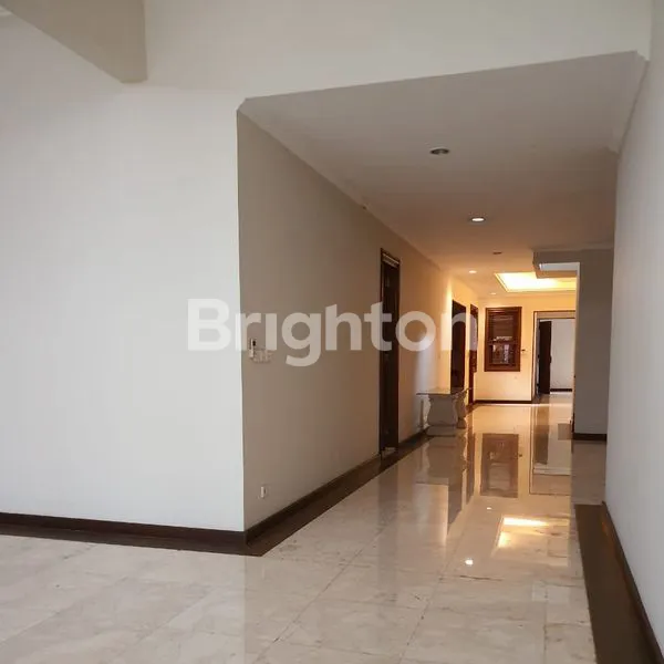 image RUMAH MERTILANG DENGAN TANAH YANG LUAS DAN  SIAP HUNI DI BINTARO JAYA TANGERANG (2)