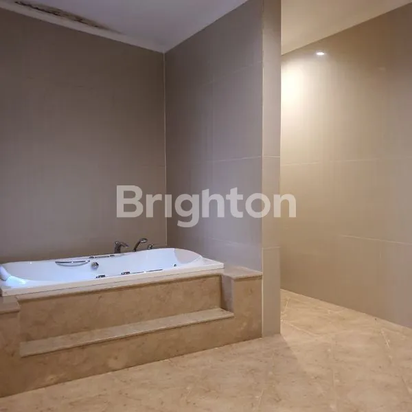 image RUMAH MERTILANG DENGAN TANAH YANG LUAS DAN  SIAP HUNI DI BINTARO JAYA TANGERANG (4)