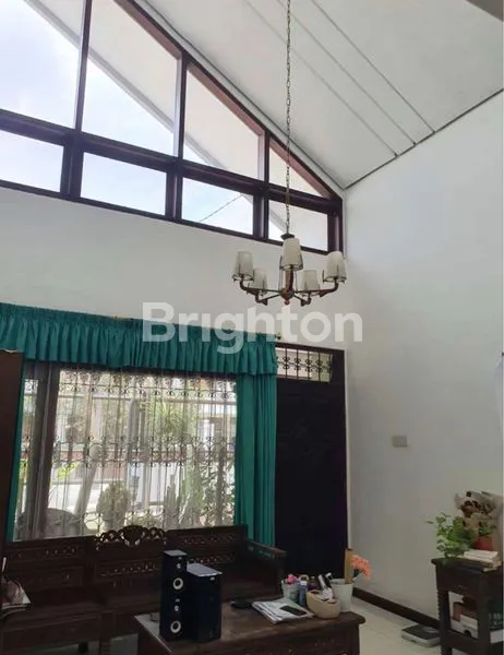 image MANYAR KERTAADI (2)