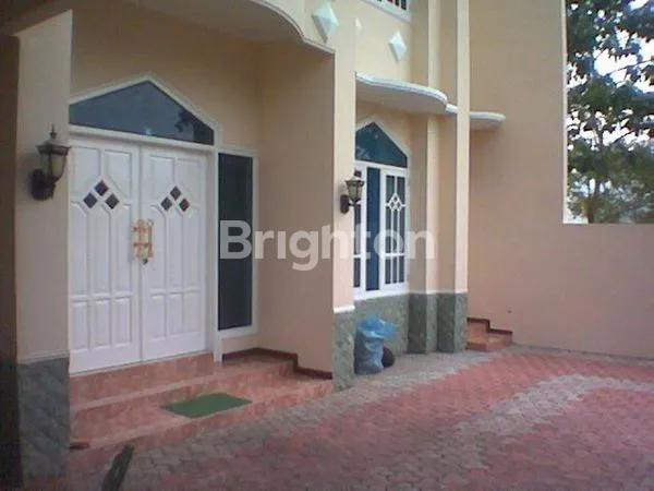 image RUMAH 2 LANTAI DI TELAGA GOLF ARAYA MALANG (8)