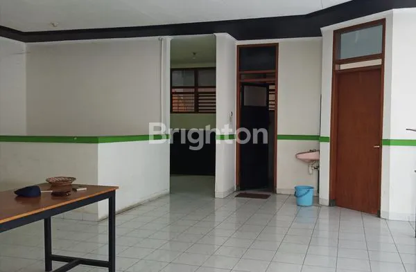 ANJASMORO - RUKO 2 LANTAI LEBAR SIAP PAKAI PINGGIR JALAN RAYA