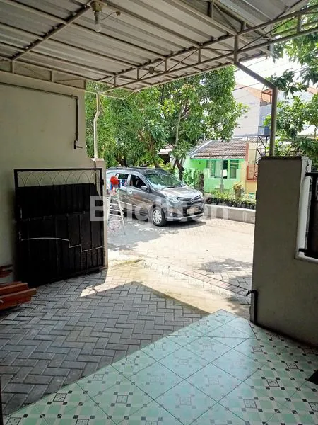 image RUMAH TERAWAT DAN SIAP HUNI DI PONDOK JATI SIDOARJO (6)