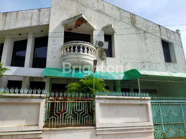 image RUMAH BESAR TENGAH KOTA , SIAP HUNI ,100 M. SIMPANG 5, 5 MENIT KE RS  TELOGOREJO ,5 MNT KE MESJID BAITURAHMAN , 5 MNT KE HOTEL CIPUTRA DAN HOTEL HORISON,DEKAT DG  MALL CL . (5)