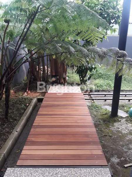 image RUMAH TINGGAL RASA VILLA DI UTARA BANDUNG (1)