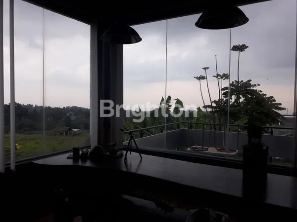 image RUMAH TINGGAL RASA VILLA DI UTARA BANDUNG (6)