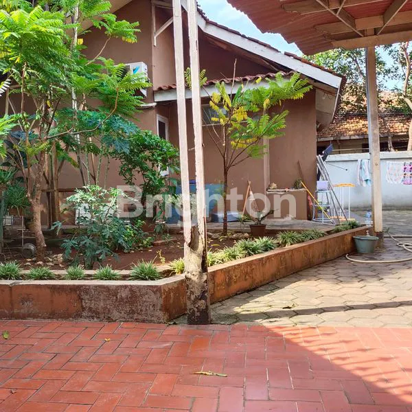 image RUMAH LAMA PETUKANGAN JAKARTA SELATAN PINGGIR JALAN YANG MASIH LAYAK HUNI (6)