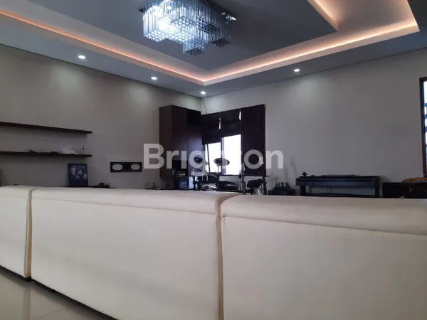 image RUMAH TINGGAL MEWAH DI PUSAT KOTA (1)