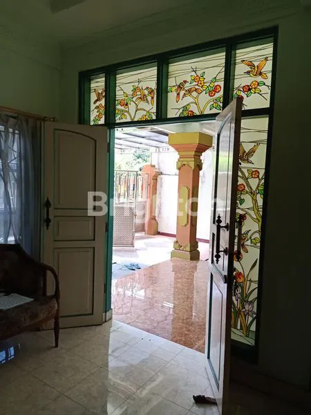 image HUNIAN NUANSA BALI DEKAT KOTA (2)