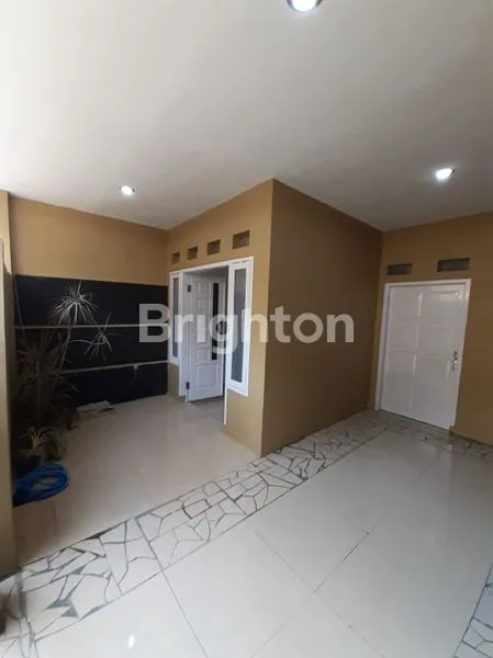 image RUMAH 2 LANTAI DI GEMPOL SARI - BANDUNG (3)