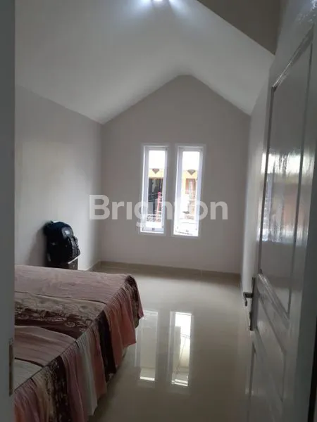 image RUMAH 2 LANTAI DI GEMPOL SARI - BANDUNG (11)