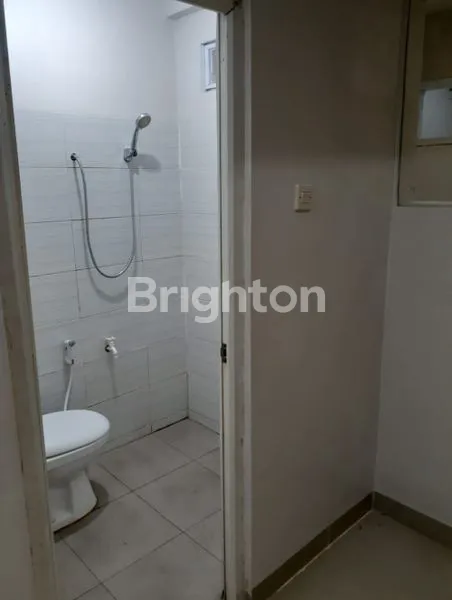 image RUMAH 2 LANTAI DI GEMPOL SARI - BANDUNG (14)