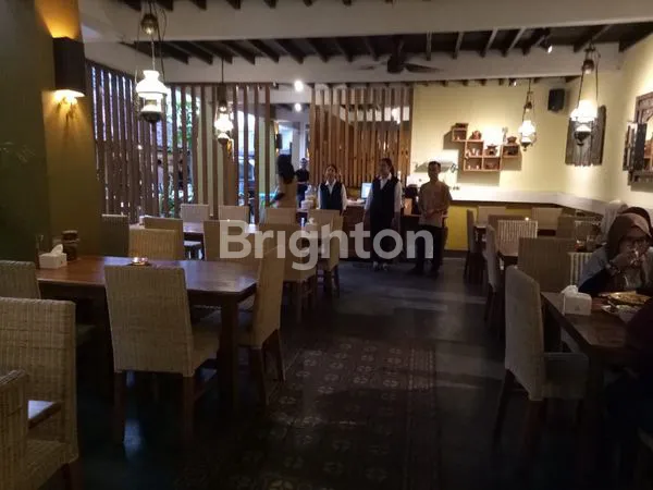 image TEMPAT USAHA DI LOKASI STRATEGIS (3)