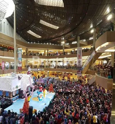 image STAND TOKO DI PAKUWON TRADE CENTER (PTC) SURABAYA (1)