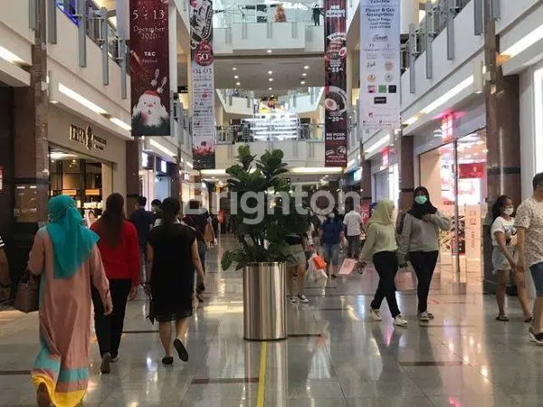 image STAND TOKO DI PAKUWON TRADE CENTER (PTC) SURABAYA (4)