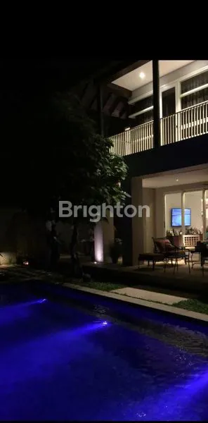 image ISEN INTERNATIONAL LIVING DARMO HARAPAN 2 LT FULL FURNISH SWIMMING POOL (3)