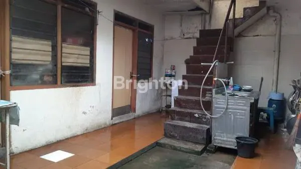 image RUMAH DI RUNGKUT (8)