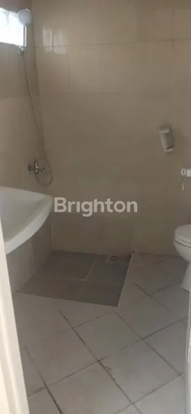 image RUMAH 2 LANTAI SIAP HUNI MINIMALIS DEKAT DENGAN MALL (4)