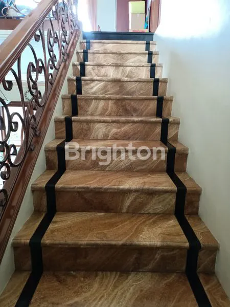 image RUMAH MEWAH ARAYA PONDOK BLIMBING INDAH  KOTA MALANG (7)