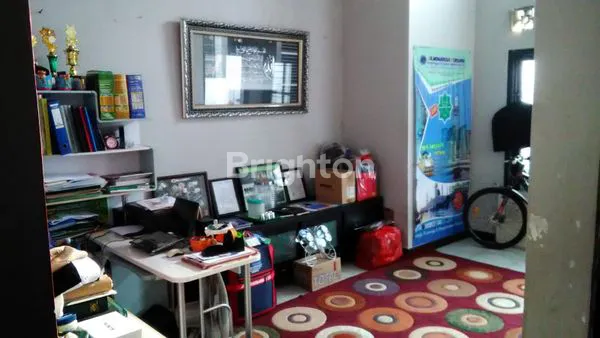 image RUMAH 2½ LANTAI SIAP HUNI (5)