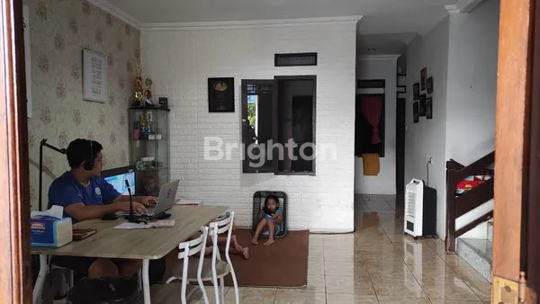 image RUMAH 2 LANTAI SIAP HUNI DI BONA SARANA INDAH, DI PUSAT KOTA TANGERANG (5)