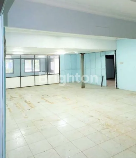 image GUDANG LOKASI SANGAT STRATEGIS SIAP HUNI GAYUNGAN (2)