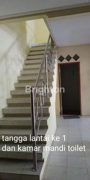 image BANGUNAN SIAP HUNI 2 1/2 LANTAI BAGUS BEBAS BANJIR (2)