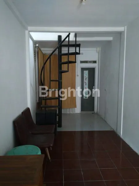 image RUMAH 2 LANTAI SIAP HUNI, NYAMAN DAN TERAWAT (2)