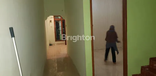 image RUMAH JALAN RAYA LIDAH WETAN. NOL JALAN RAYA. TERBAIK. KONDISI TERAWAT. KALAU MAU DIBUAT USAHA JUGA SANGAT BISA KALAU MAU (5)